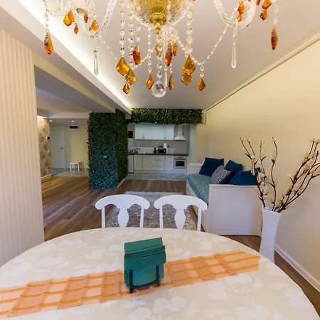 Carol Apartment *